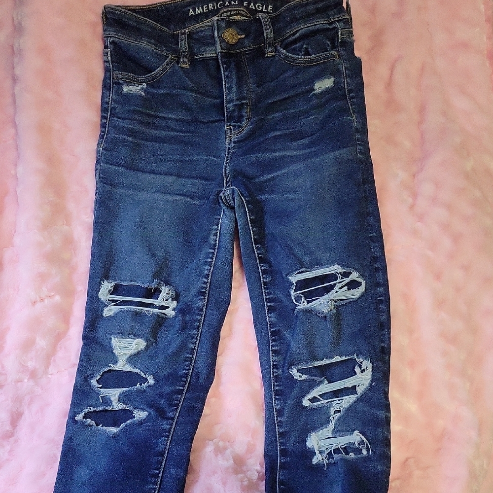 American Eagle Outfitters Women's Blue Distressed Jeans